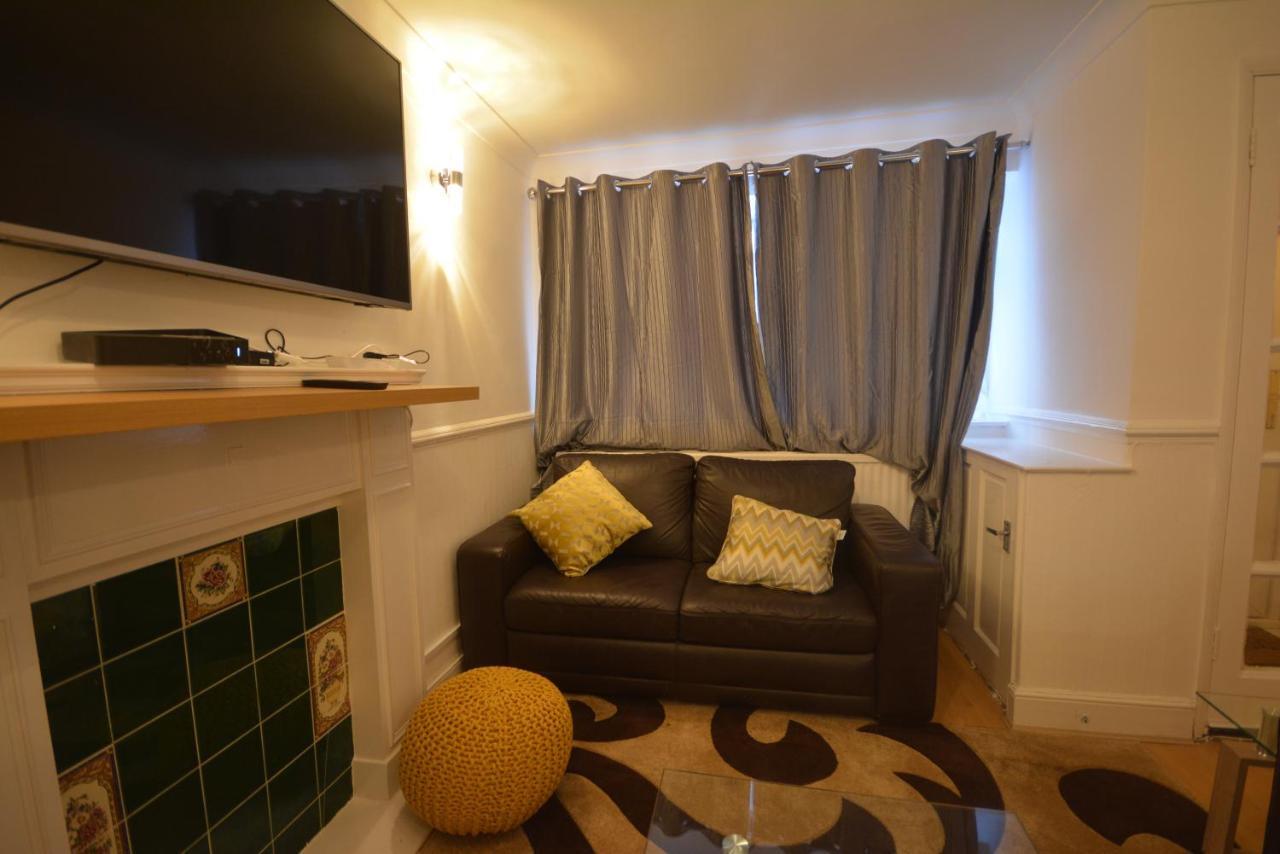 Five Bedroom Townhouse Near Excel Exhibition Centre London Exterior photo