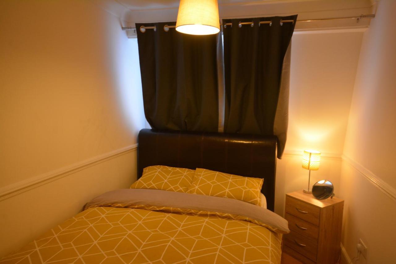 Five Bedroom Townhouse Near Excel Exhibition Centre London Exterior photo