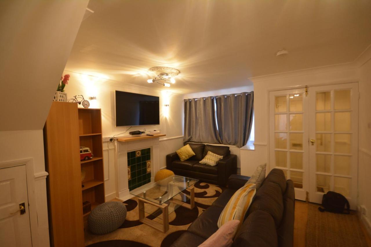 Five Bedroom Townhouse Near Excel Exhibition Centre London Exterior photo