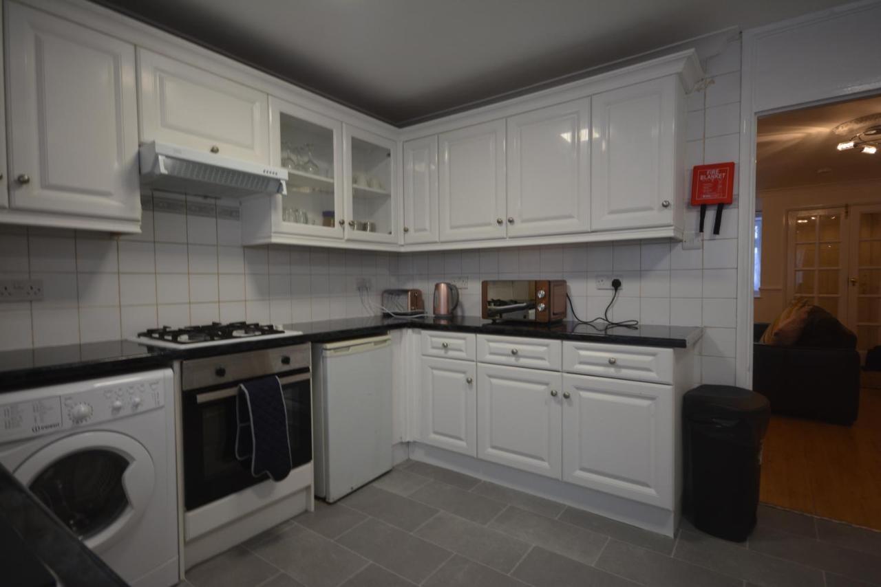 Five Bedroom Townhouse Near Excel Exhibition Centre London Exterior photo