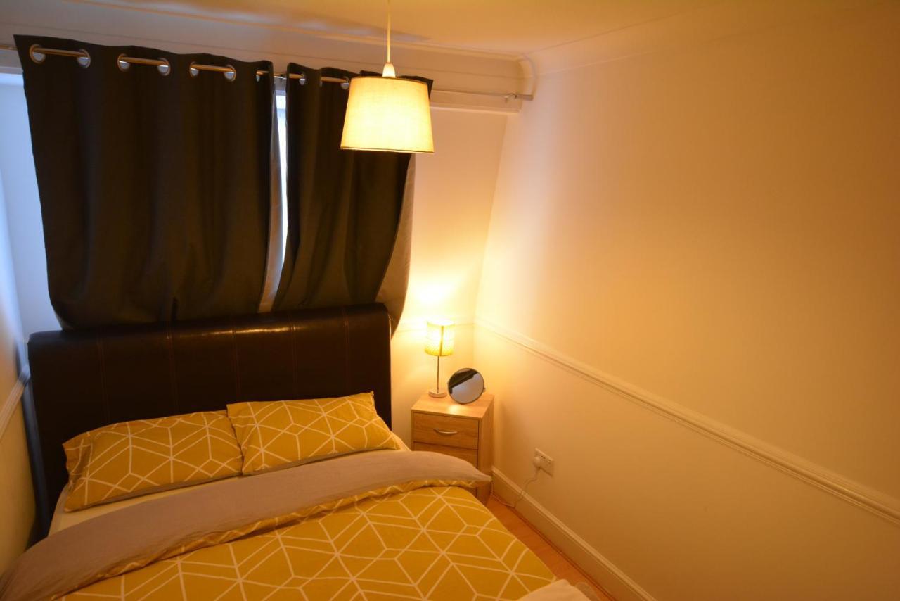 Five Bedroom Townhouse Near Excel Exhibition Centre London Exterior photo